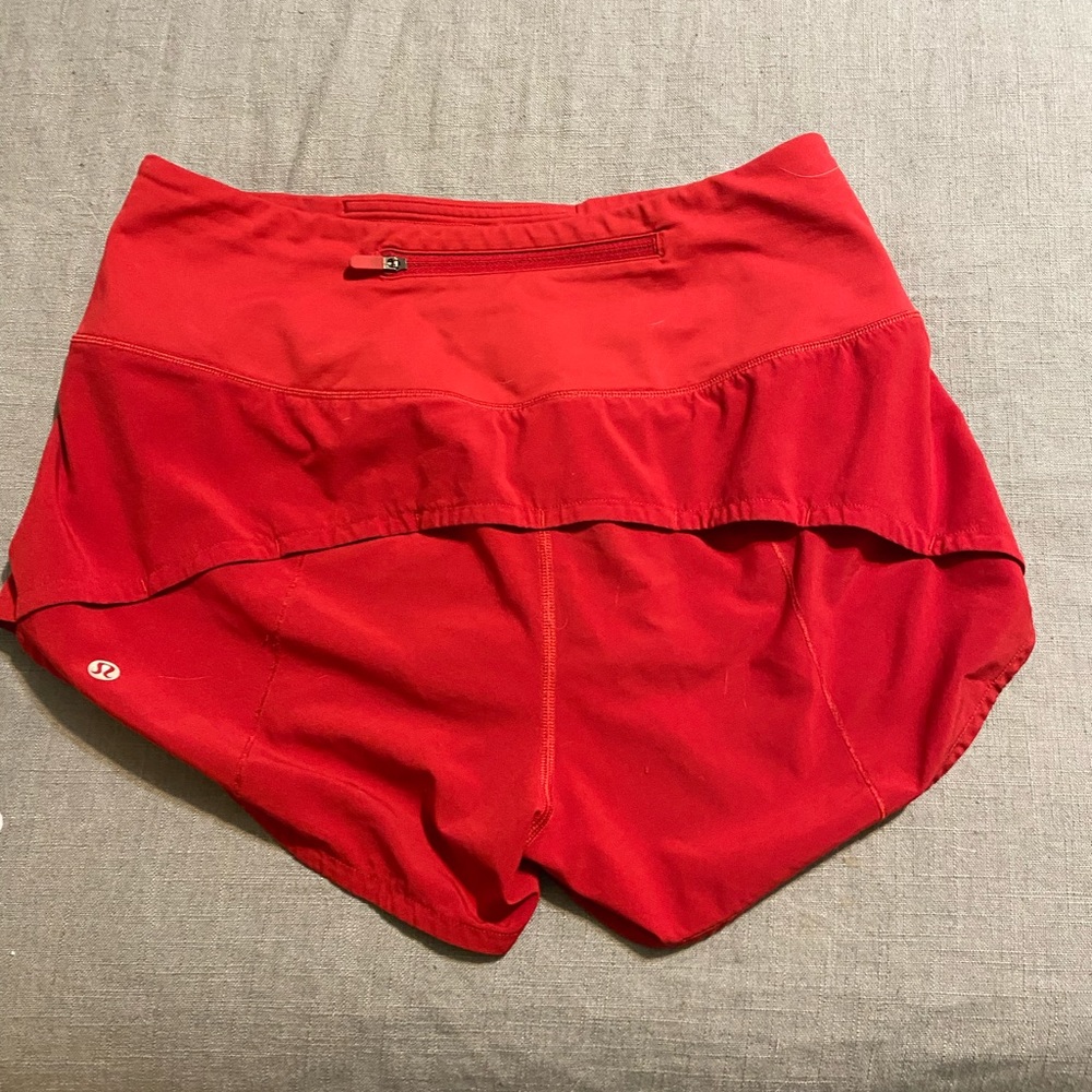 Gently used Lululemon Hotty Hot High-Rise Lined shorts, Size 6